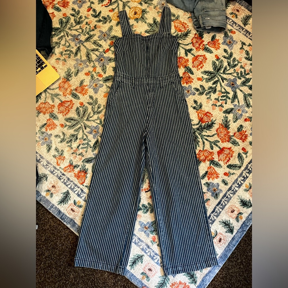 Size 0/25 universal threads denim pinstripe jumpsuit